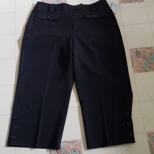 Brand New Pret-A-Porter Black Capris